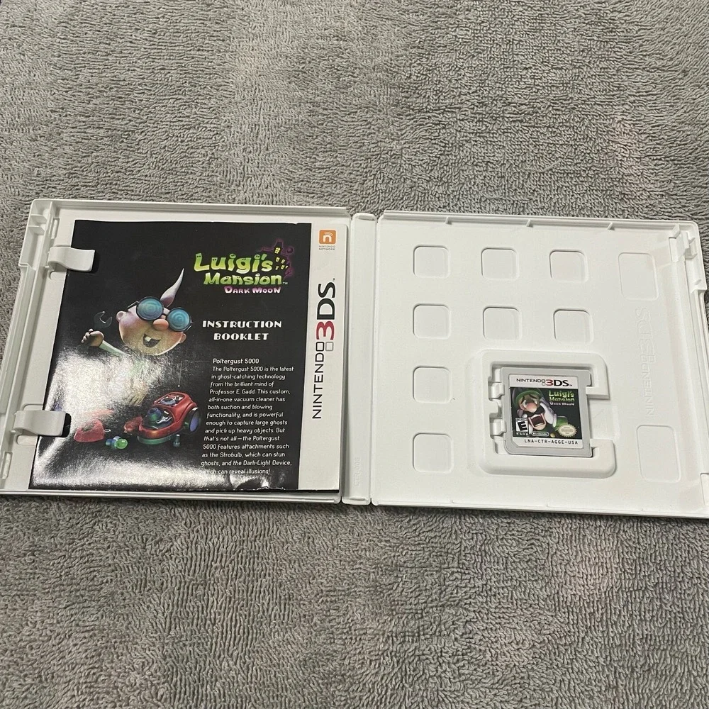 Nintendo Luigi's Mansion Dark Moon 3DS Game White Case Manual Included